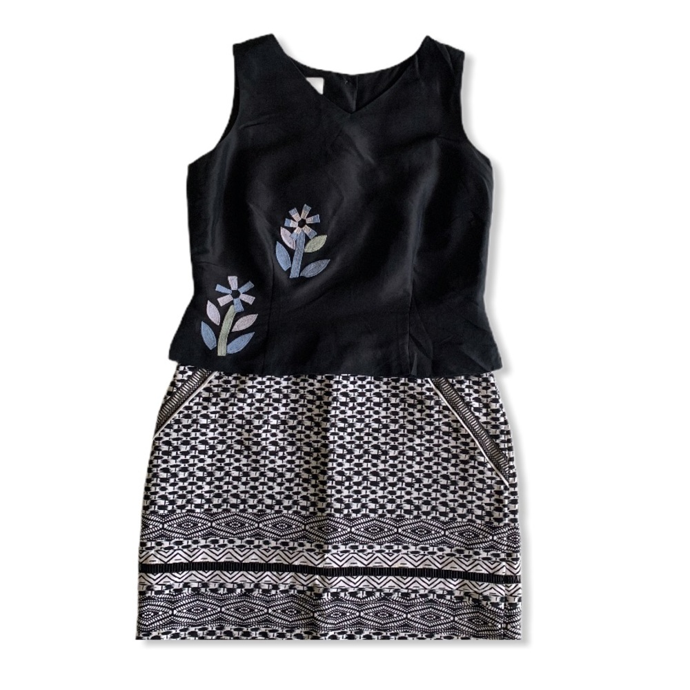 White House Black Market Skirt Geometric Lined Hidden Zipper Size 10 EUC - Picture 3 of 9
